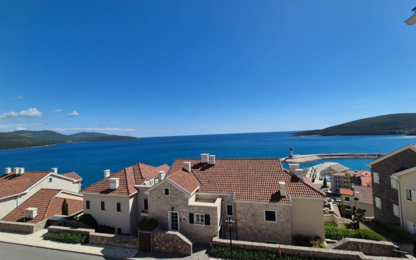 1 Bedroom Apartment in Iris — Marina Village