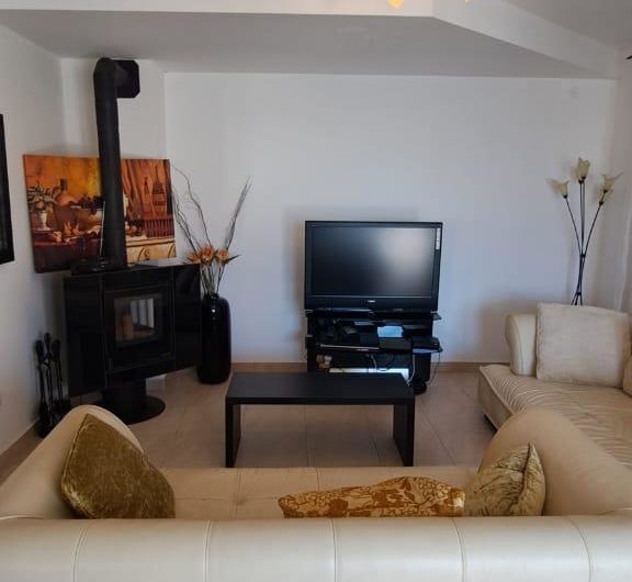 House for sale in Krasici with a large plot and sea view