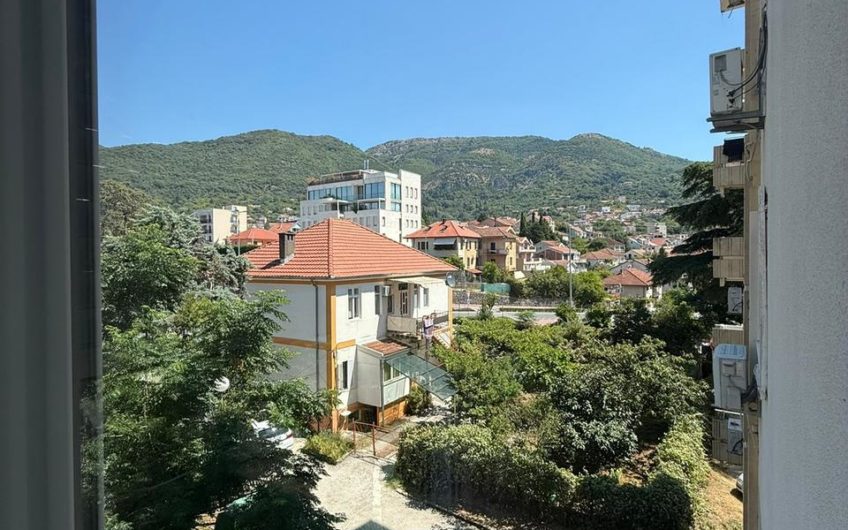 Tivat – center – 2 bedroom apartment for sale