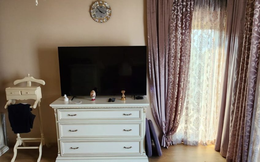Djurasevici – 1-bedroom apartment in a complex by the sea. Garage & pool