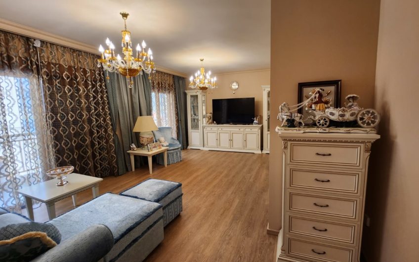 Djurasevici – 1-bedroom apartment in a complex by the sea. Garage & pool