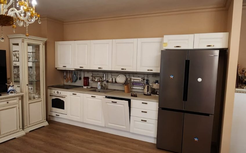Djurasevici – 1-bedroom apartment in a complex by the sea. Garage & pool