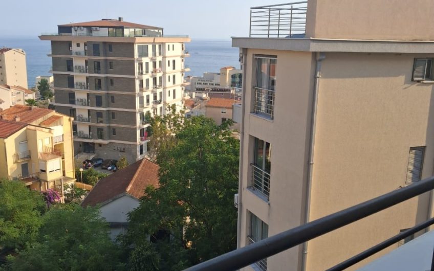 Becici – 2 one-bedroom apartments with sea view and garage for sale – Super price