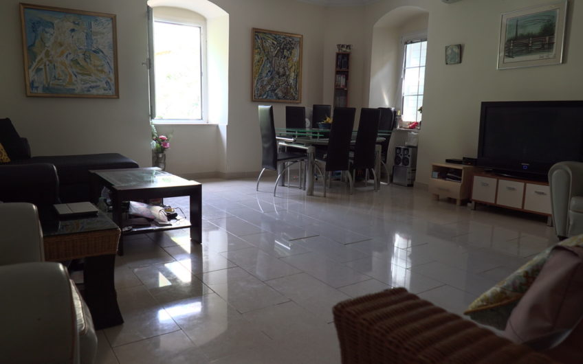 Old Town Budva – stone house with sea view and commercial premises.