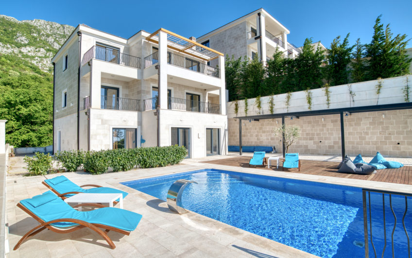 Luxury villa in a gated community – Tudorovici, Budva