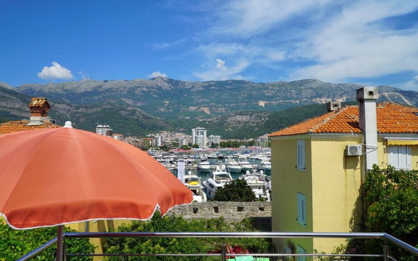 Old Town Budva – stone house with sea view and commercial premises.