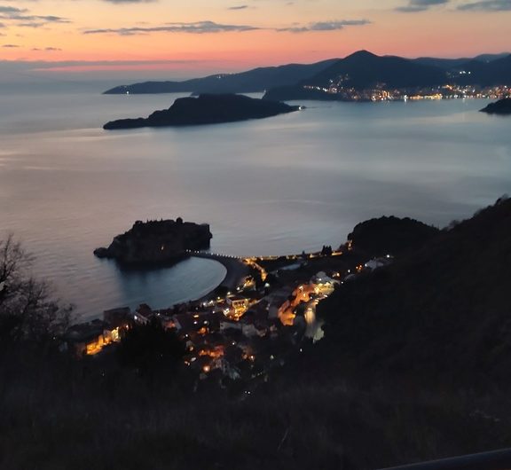 Luxury villa in a gated community – Tudorovici, Budva