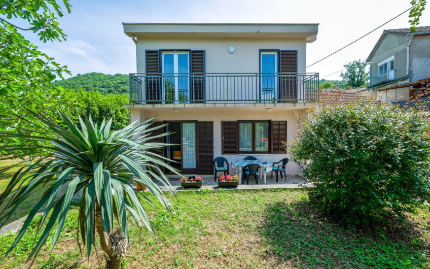 House with a garden in Luštica – 250 meters from the sea
