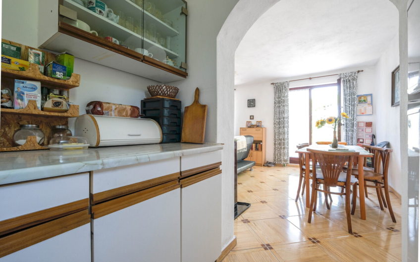 House with a garden in Luštica – 250 meters from the sea