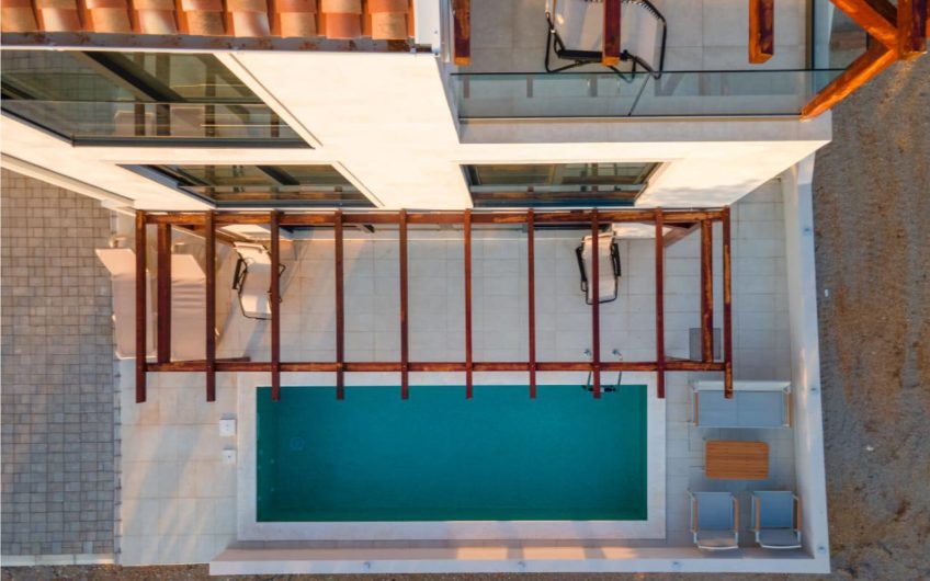 Budva Blizikuce – villa with pool and sea view