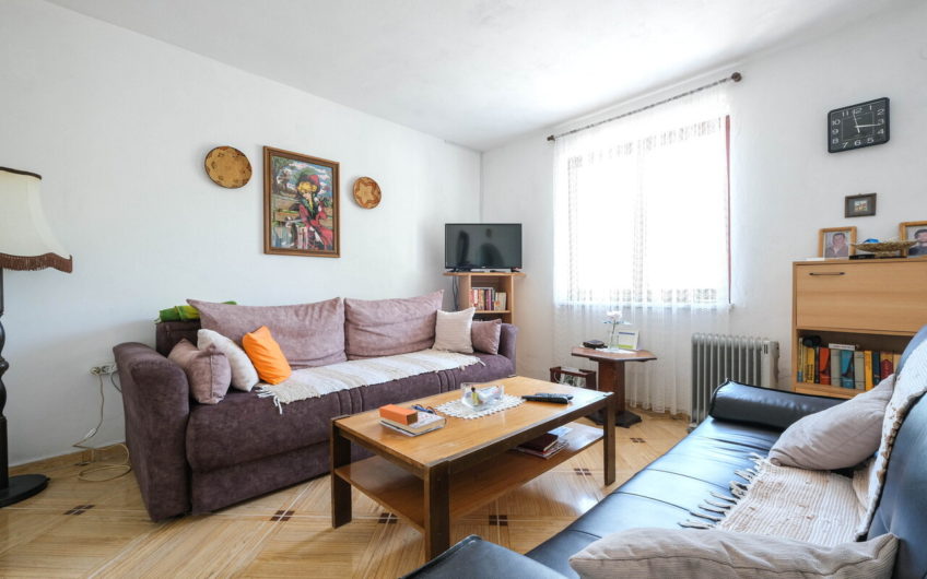 House with a garden in Luštica – 250 meters from the sea