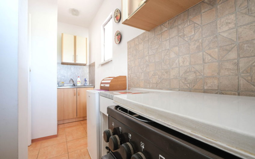 House with a garden in Luštica – 250 meters from the sea
