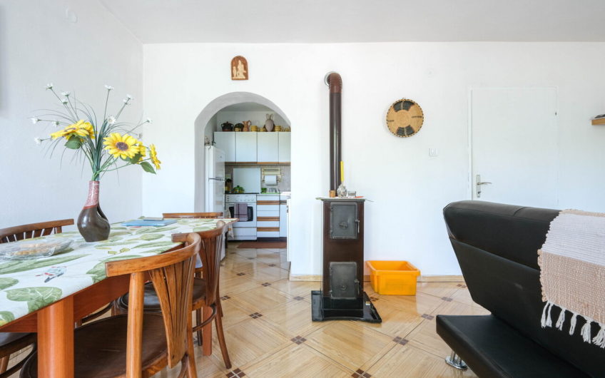 House with a garden in Luštica – 250 meters from the sea