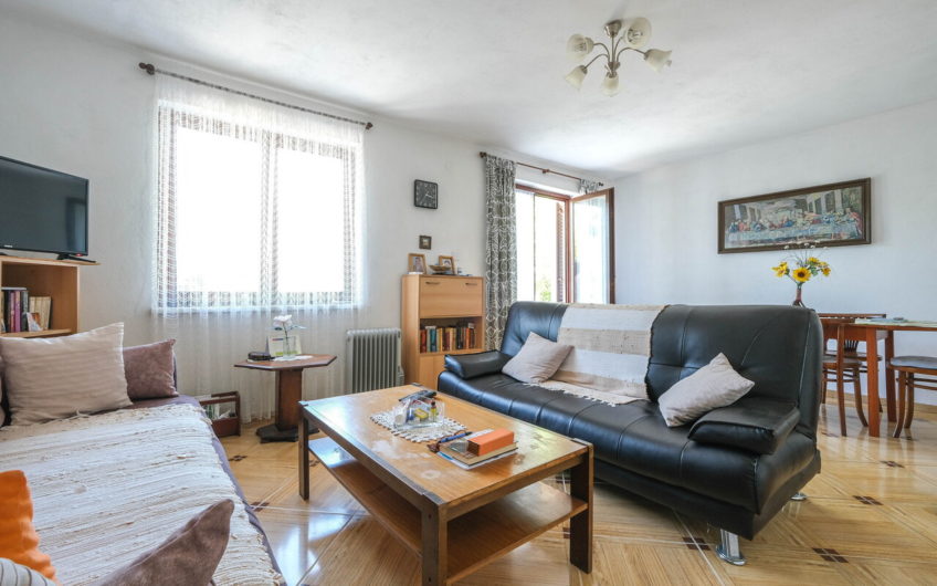 House with a garden in Luštica – 250 meters from the sea