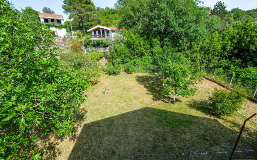 House with a garden in Luštica – 250 meters from the sea