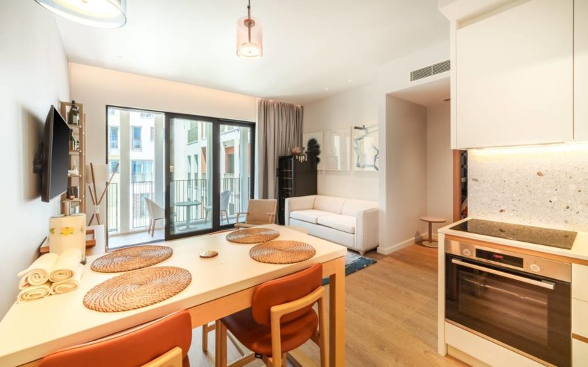 Furnished one-bedroom apartment in the prestigious Boka Place complex