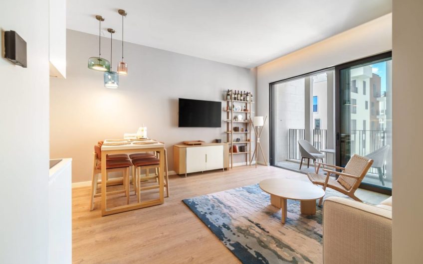 Furnished one-bedroom apartment in the prestigious Boka Place complex