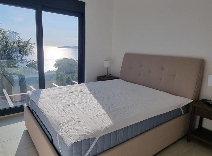 Budva Blizikuce – villa with pool and sea view