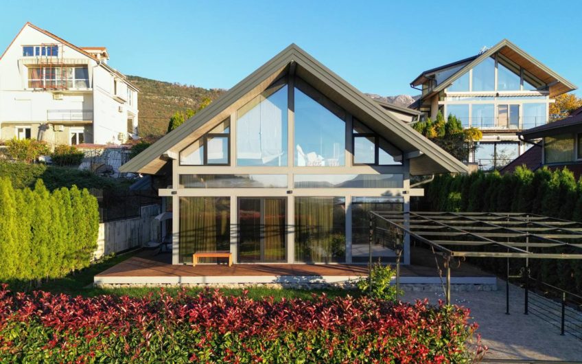 House for sale in a cottage community in Tivat – Mrcevac