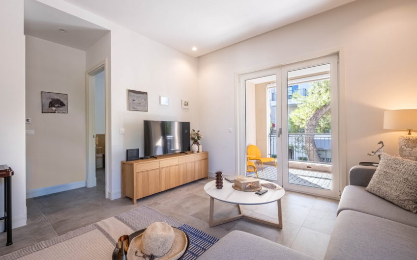 Stylish one-bedroom apartment in the prestigious Centrale complex, Lustica Bay