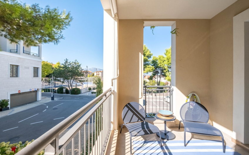 Stylish one-bedroom apartment in the prestigious Centrale complex, Lustica Bay