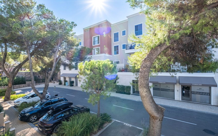 Stylish one-bedroom apartment in the prestigious Centrale complex, Lustica Bay