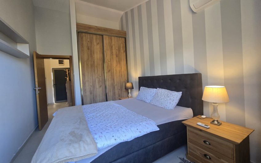 Luxury apartment in a complex with a pool – Pržno