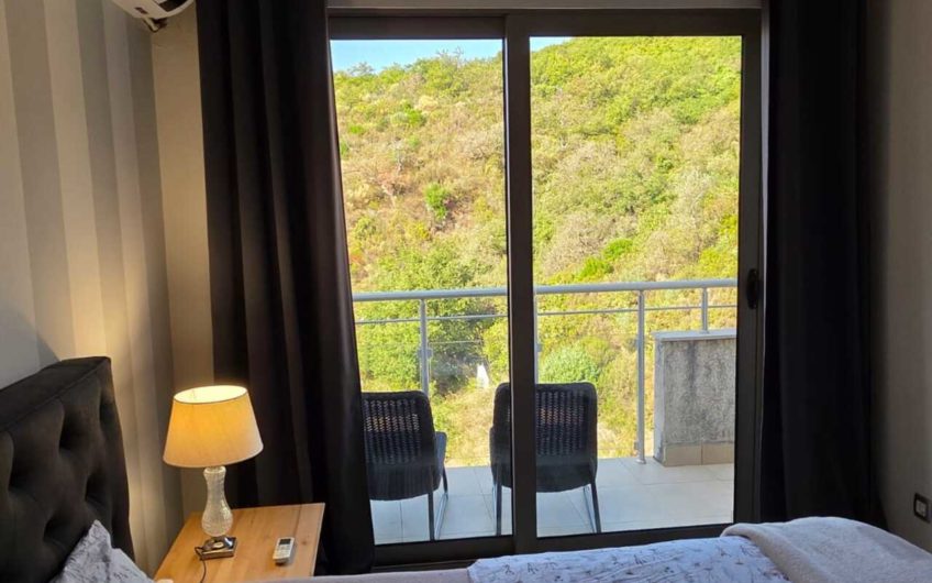 Luxury apartment in a complex with a pool – Pržno