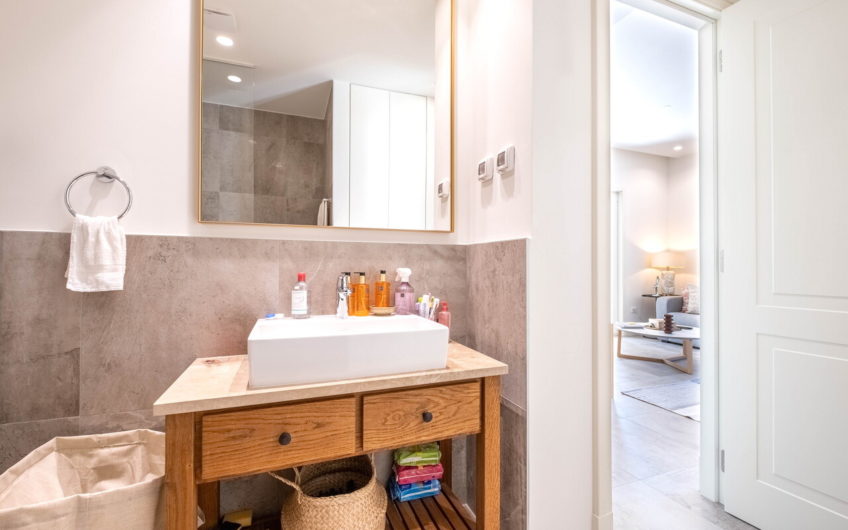 Stylish one-bedroom apartment in the prestigious Centrale complex, Lustica Bay