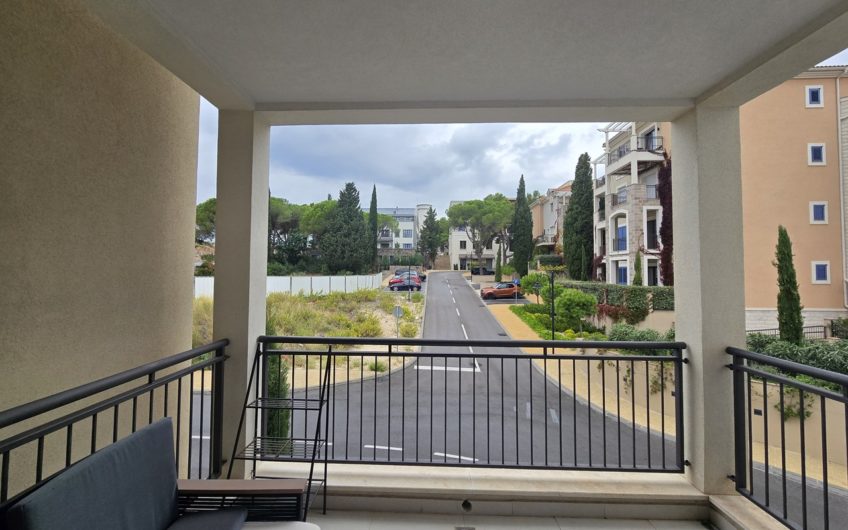 Lustica Centrale – 2-bedroom apartment for sale