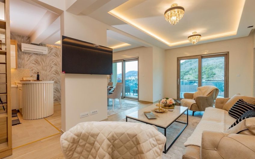Luxury penthouse for sale in Pržno – below the highway