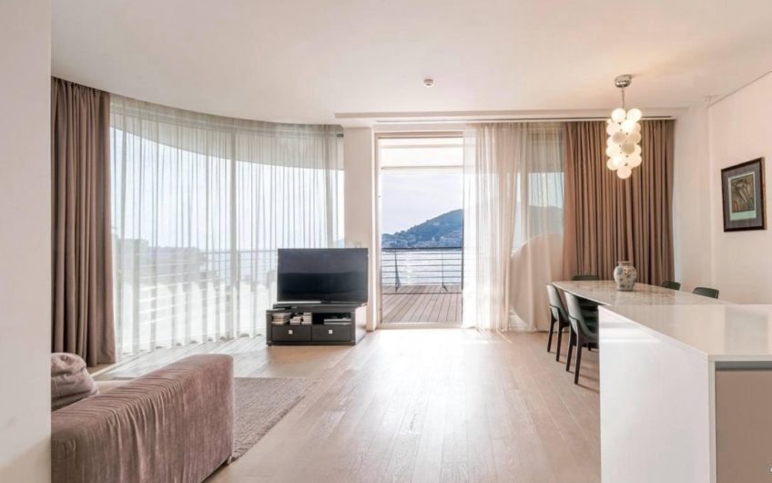 Dukley Gardens 2 Bedrooms — Seafront — Panoramic View