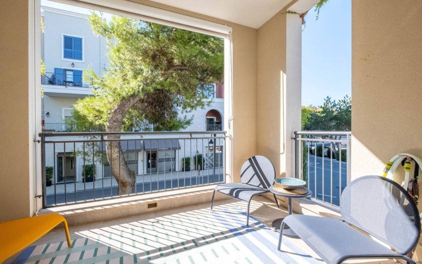 Stylish one-bedroom apartment in the prestigious Centrale complex, Lustica Bay