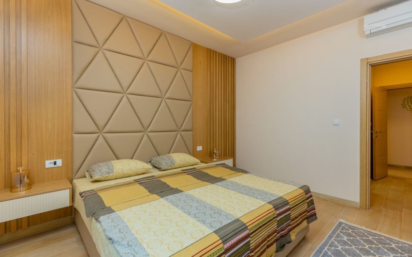 Luxury penthouse for sale in Pržno – below the highway