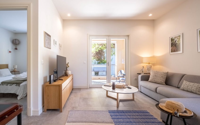 Stylish one-bedroom apartment in the prestigious Centrale complex, Lustica Bay