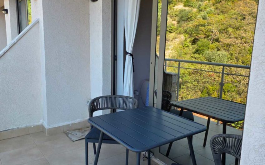 Luxury apartment in a complex with a pool – Pržno