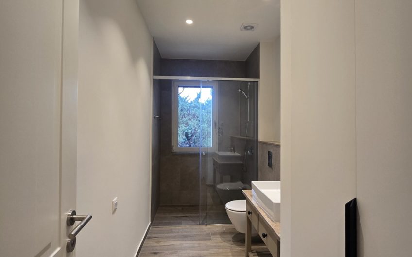 Lustica Centrale — New one-bedroom apartment in a block with a pool — €425,000