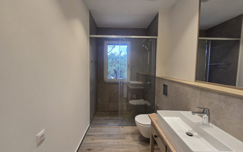 Lustica Centrale — New one-bedroom apartment in a block with a pool — €425,000