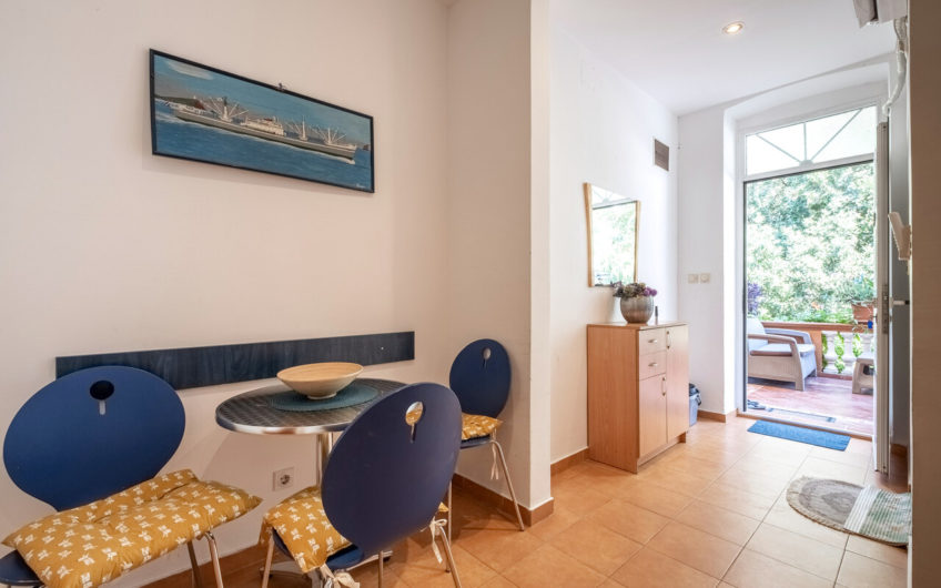 Waterfront Villa in Risan – Center