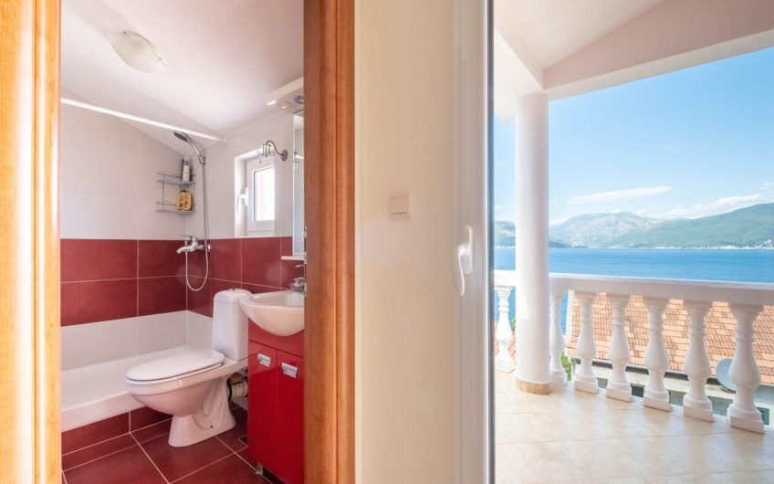 Cozy house by the sea in Luštica – 20 minutes from Tivat