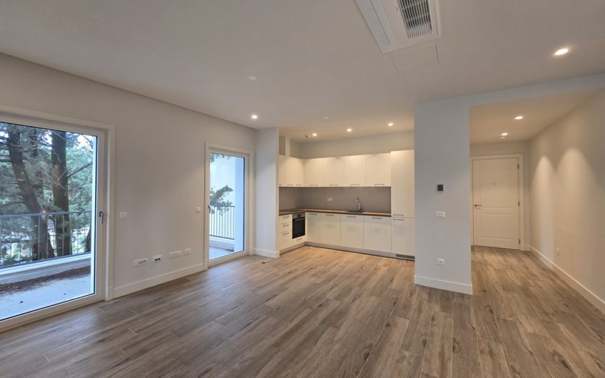 Lustica Centrale — New one-bedroom apartment in a block with a pool — €425,000