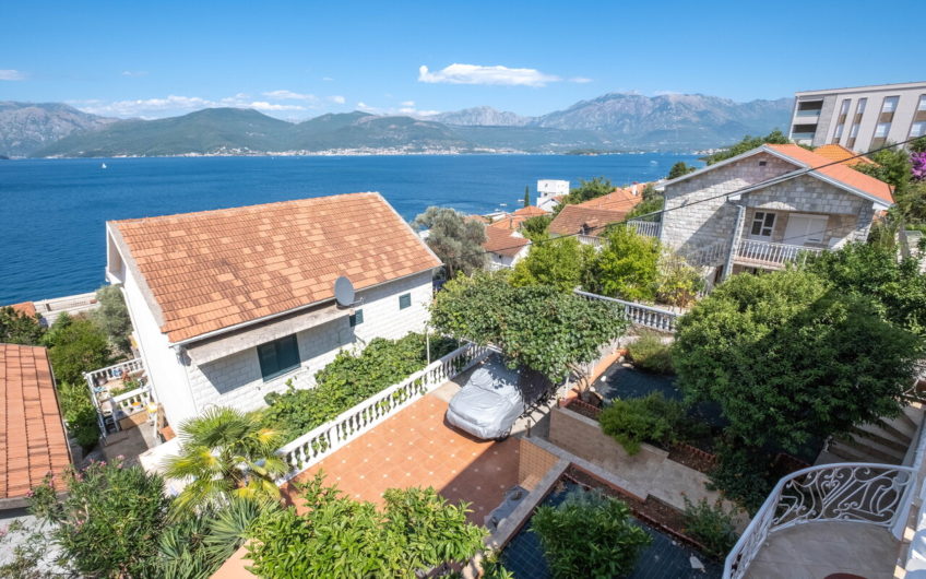 Cozy house by the sea in Luštica – 20 minutes from Tivat