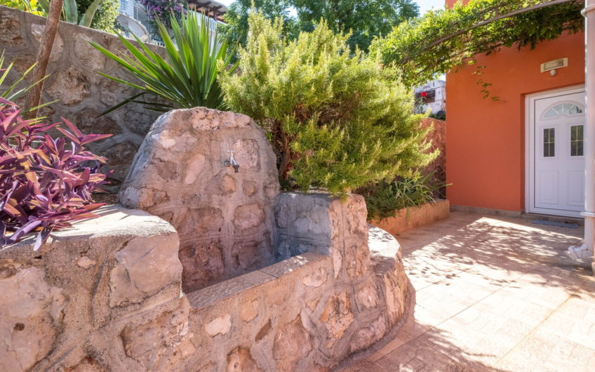 Cozy house by the sea in Luštica – 20 minutes from Tivat