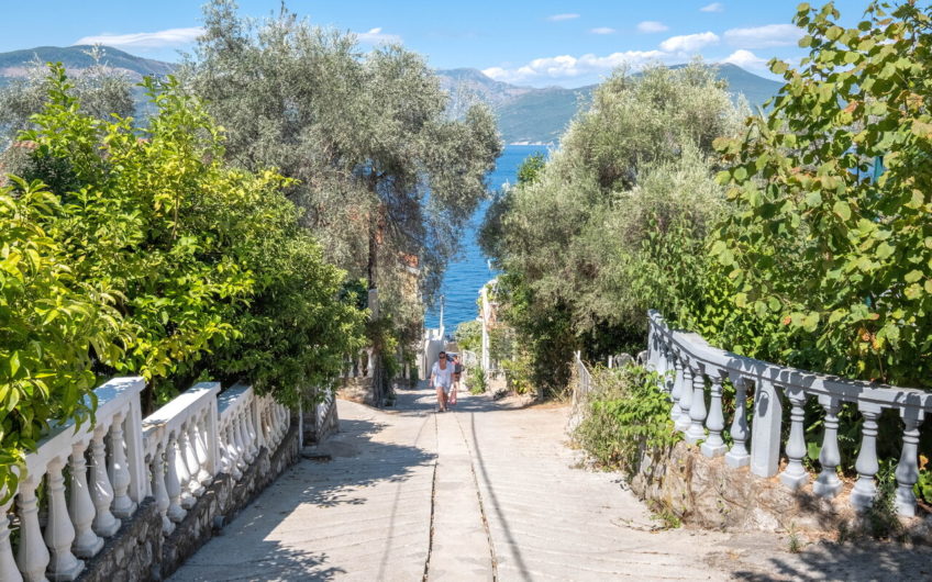 Cozy house by the sea in Luštica – 20 minutes from Tivat