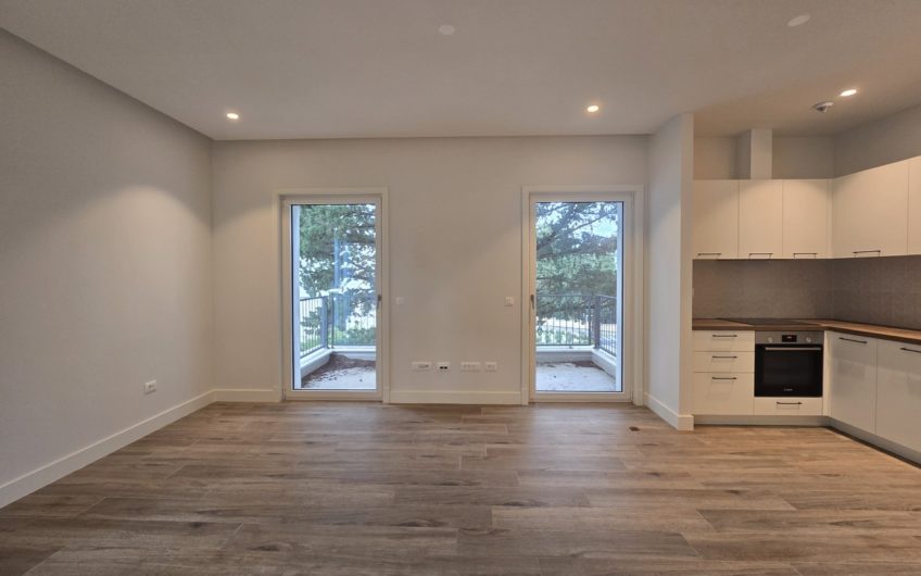 Lustica Centrale — New one-bedroom apartment in a block with a pool — €425,000