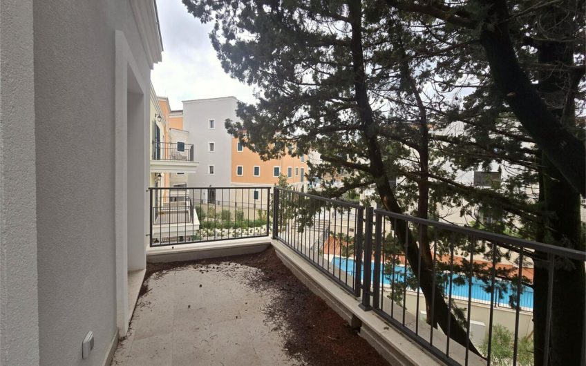 Lustica Centrale — New one-bedroom apartment in a block with a pool — €425,000