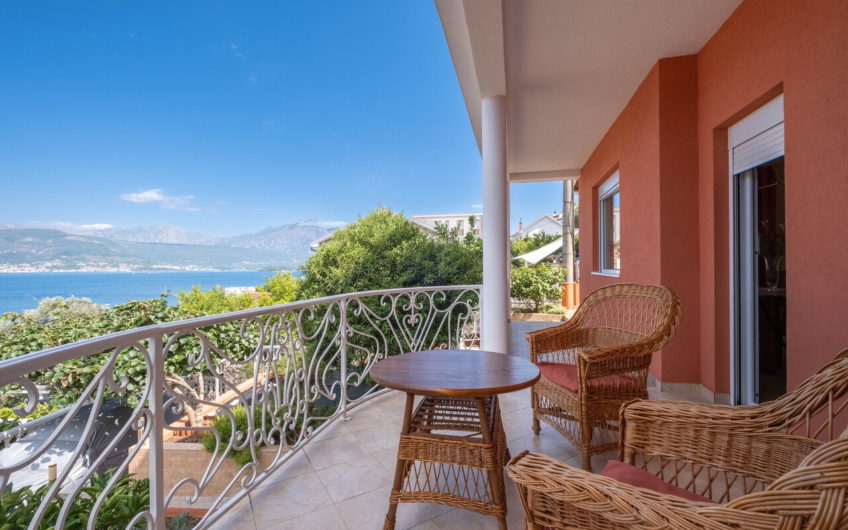 Cozy house by the sea in Luštica – 20 minutes from Tivat