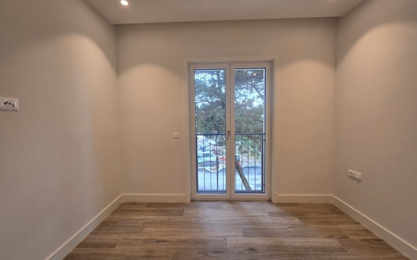 Lustica Centrale — New one-bedroom apartment in a block with a pool — €425,000