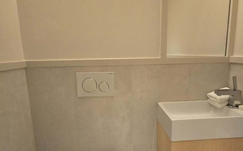 Baia Regent Pool Club Apartment with Pool Access and Garage