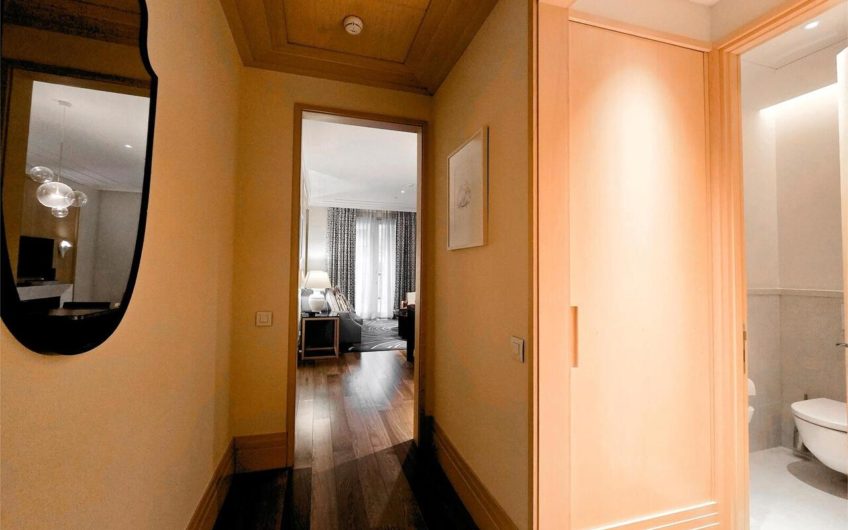 Baia Regent Pool Club Apartment with Pool Access and Garage